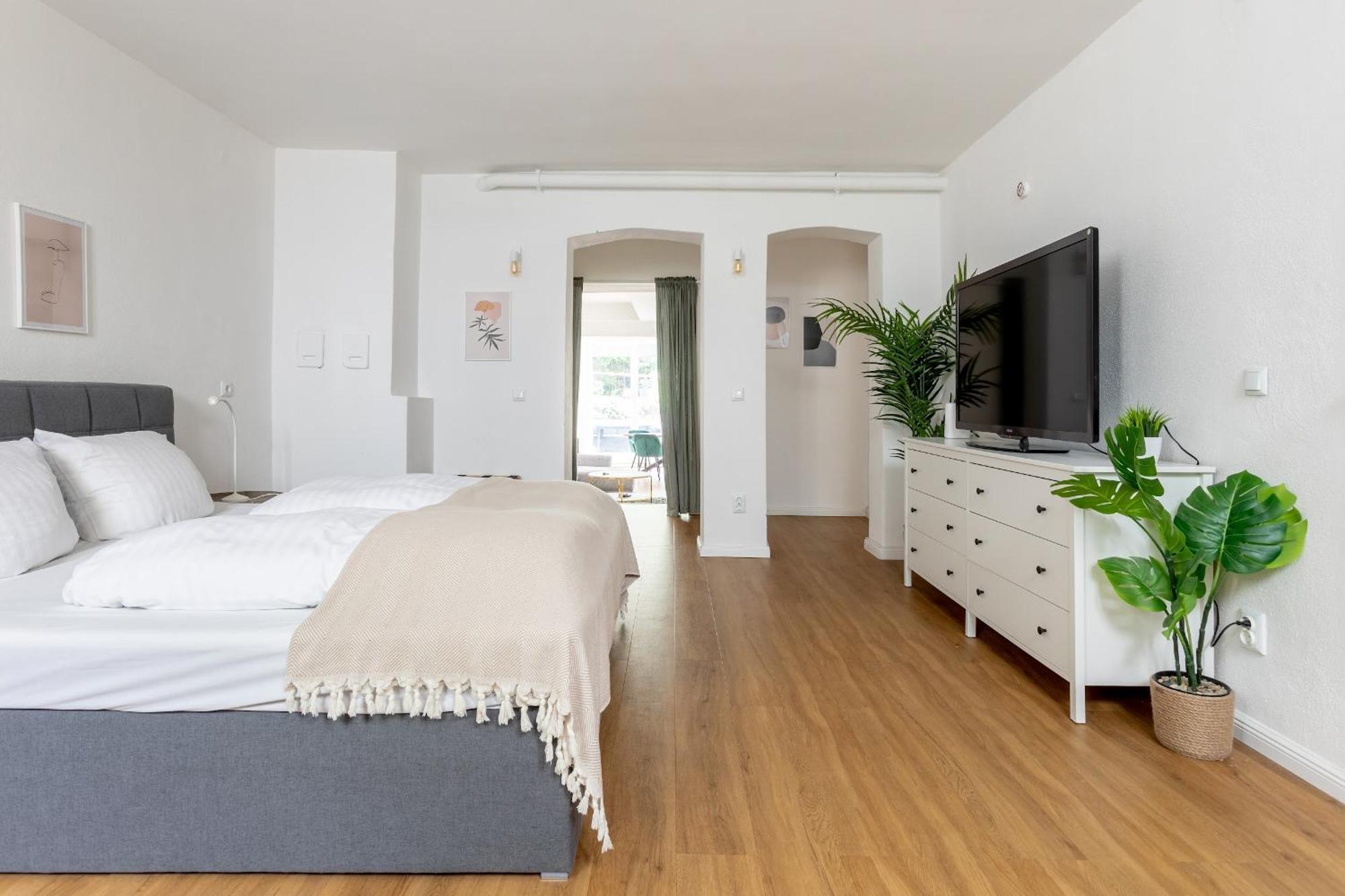 Global Living - Design Apartment I Central I Beamer I Kitchen I Terrace I Berlin Kültér fotó