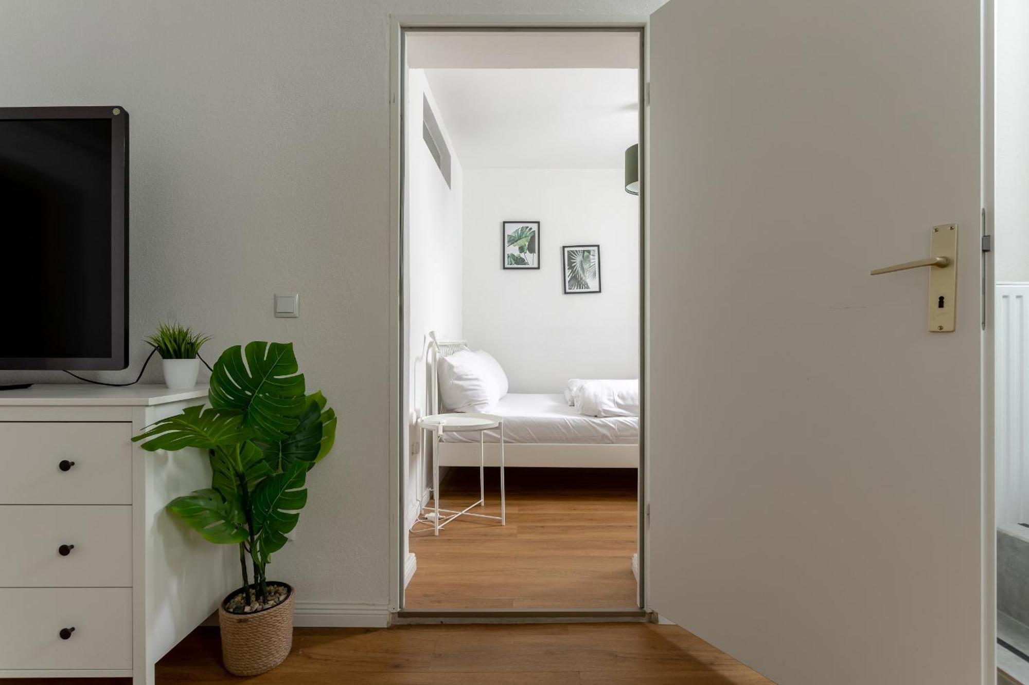 Global Living - Design Apartment I Central I Beamer I Kitchen I Terrace I Berlin Kültér fotó